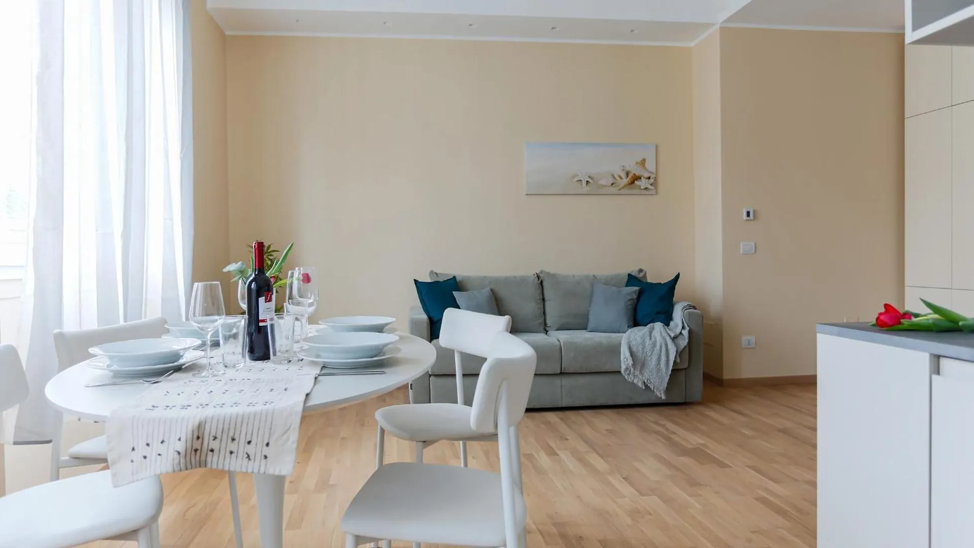 The Best Rent - Bright One-Bedroom Apartment In Corso Vittorio Emanuele II Milan 0*,  Italy